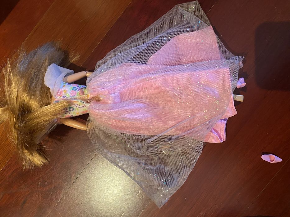 Boneca barbie com acessórios
