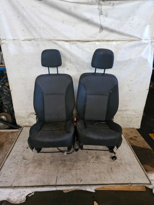 Conjunto 2 Bancos Mercedes Citan 109 CDI 2016