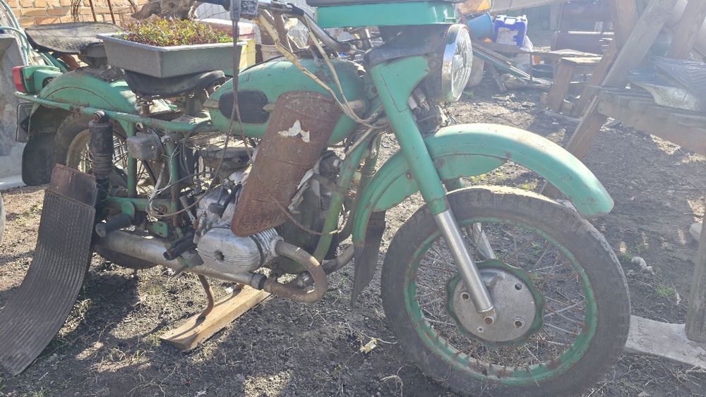 Мотоцикл урал під відновлення имз