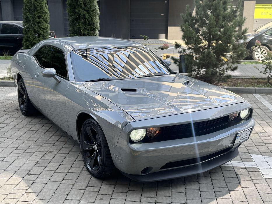 Продам Додж челенжер 3.6 газ бензин