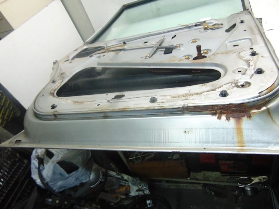 Volvo 244 portas " usado em bom estado " para venda