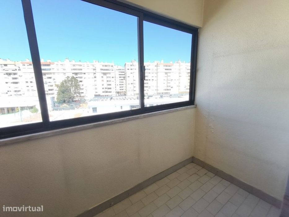 Apartamento T3 no Infantado (Loures) com Arrecadação