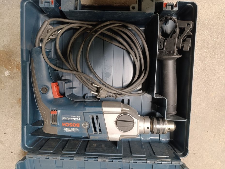 Wiertarka Udarowa  BOSCH 800W GSB 18-2 RE WALIZKA
