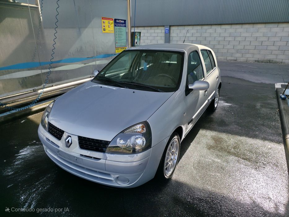 Renault Clio top