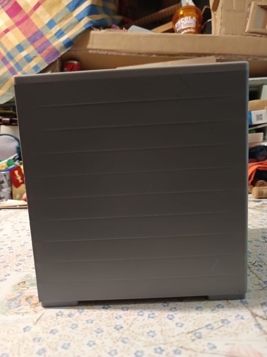 Vendo caixas de CD novo