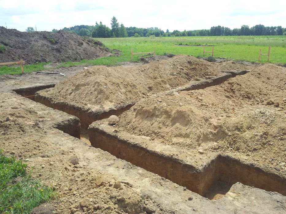 Послуги МІНІ ЕКСКАВАТОРА, ЕКСКАВАТОРА - швидко і якісно. Є Ямобур