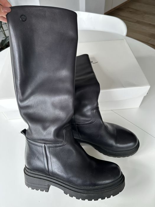 Чоботи Качоровська