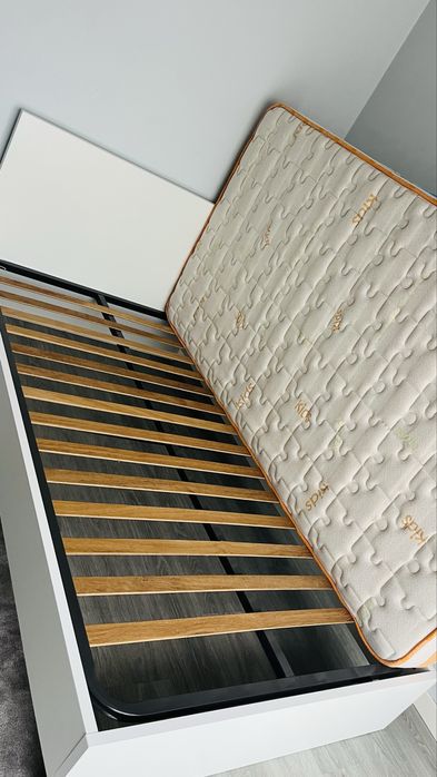 Cama para colchão 195x110