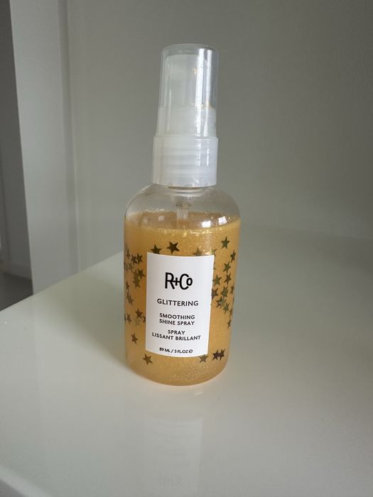 R+Co Glittering Smoothing Shine Spray  wygładzajaco nabłyszczajacy