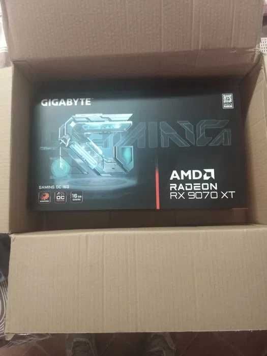 RX 9070 XT 16GB gigabyte gaming oc - selada