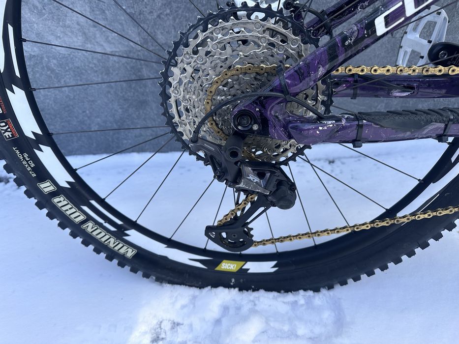 Cube Stereo 140 karbon L 27.5”