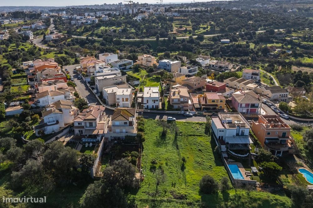 Terreno urbano para moradia