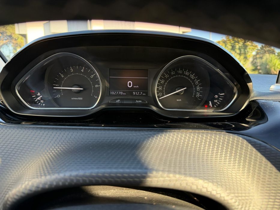 Peugeot 208 allure