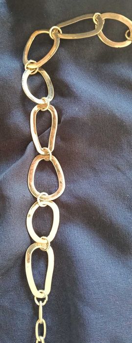 Colar comprido dourado 90cm com elos geométricos
