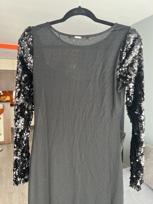 Elegancka sukienka Guess r. S