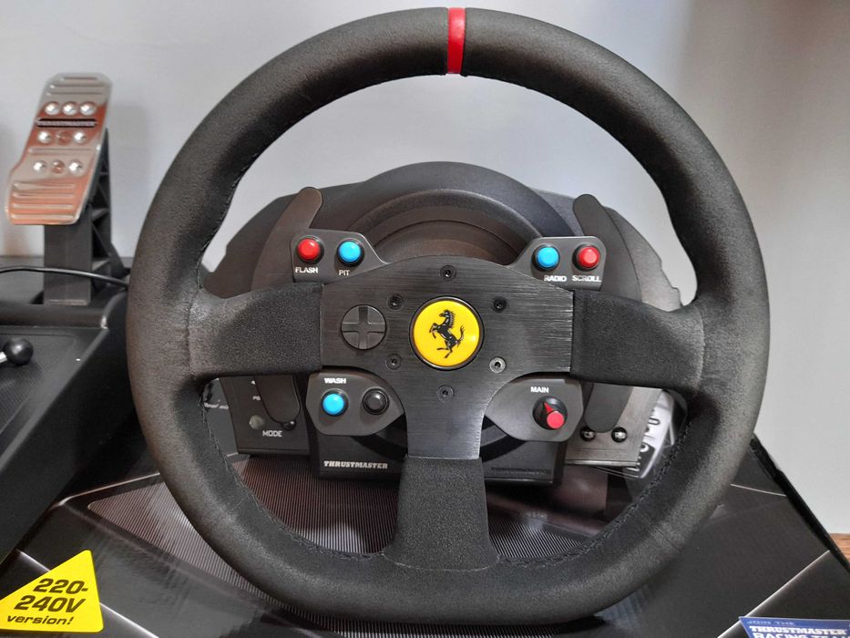 Thrustmaster T300 Alcantara + T3PA + Shifter G29