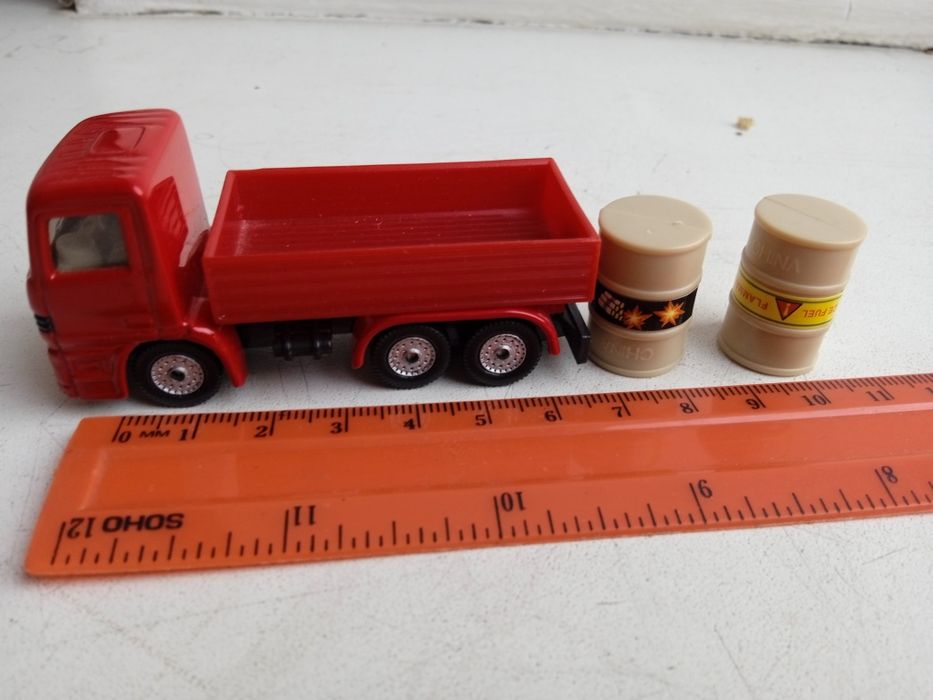Модель Siku. Масштаб 1:87