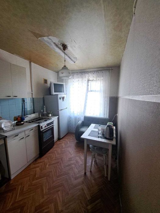 Продаж квартири. 2-кімнатна квартира на проспекті Миру (лівий берег)