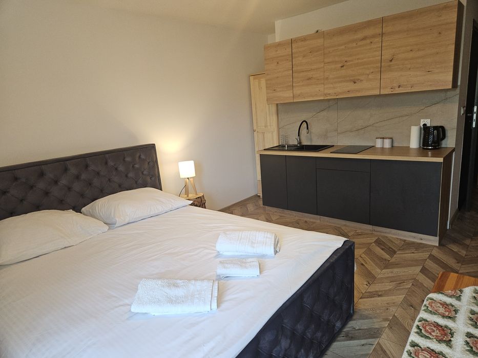 Pokoje i Apartamenty Góralskie Spanie obok Chochołowskich Term Witów