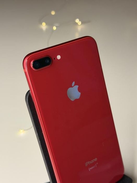 iPhone 8 Plus Red 256GB у відмінному стані, повний заводський комплект, акумулятор 100%.