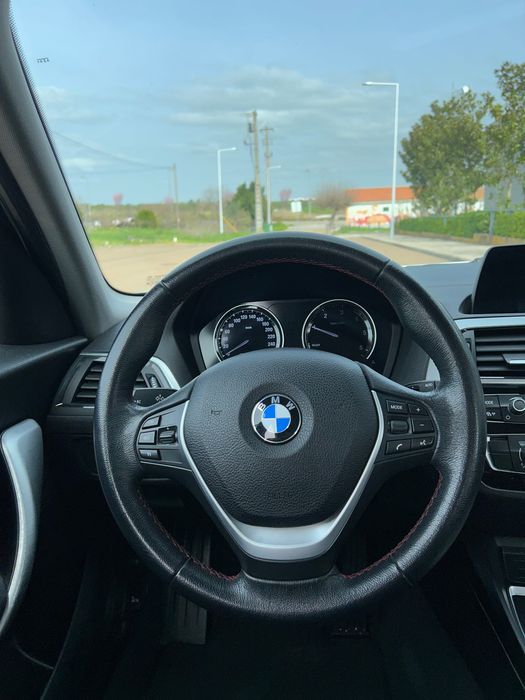 BMW 116d auto 05/2019 impecável