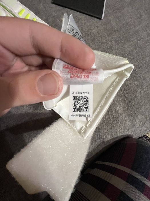 НОВІ футбольні рукавиці Adidas