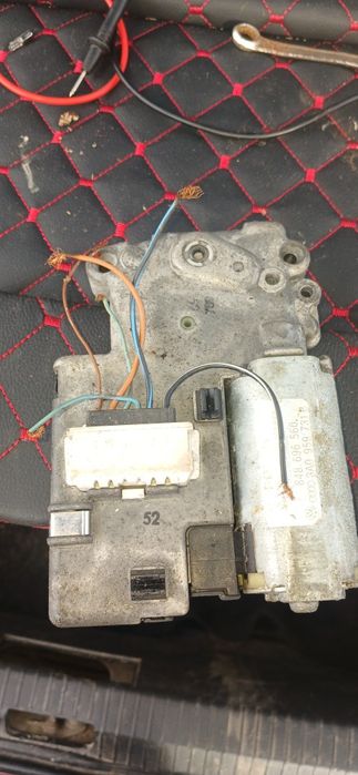 Привід люка Шкода Октавія Тур