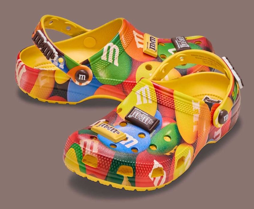 Клоги CROCS x M&M’s Classic Clogs! EU 43-44