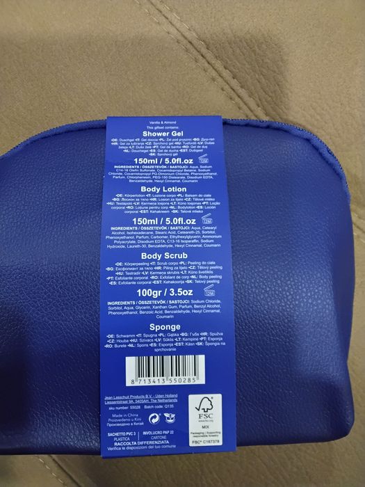 Douglas conjunto banho