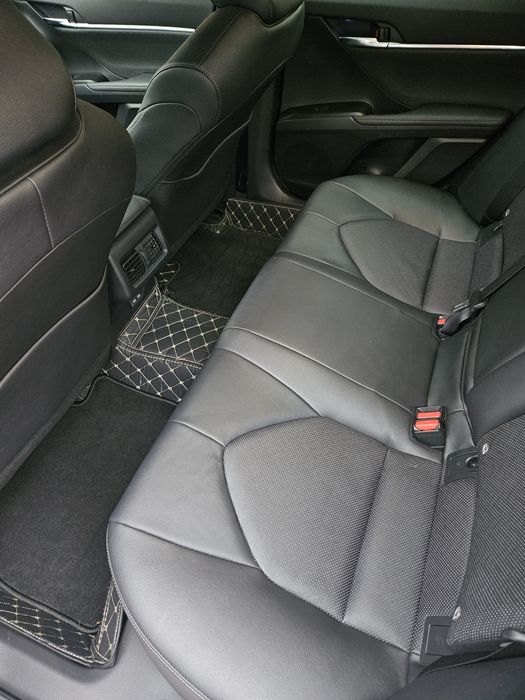 Toyota Camry офіційна