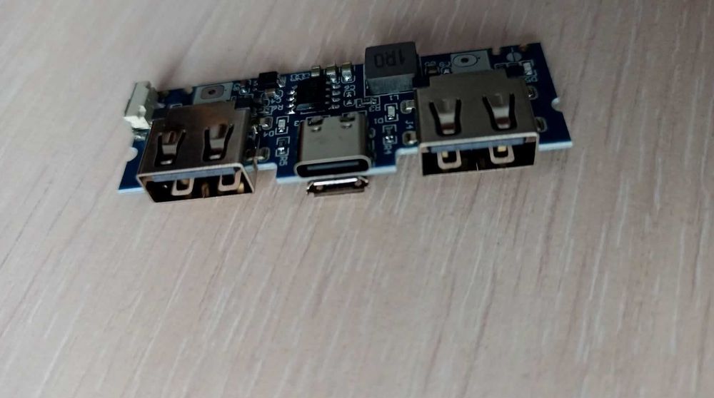 Плата создайте свой мощный PowerBank 18650 Micro USB Type-C 5V / 2.4A