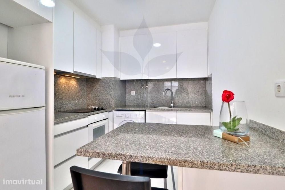 Apartamento T0 com terraço – mobilado e equipado | Braga