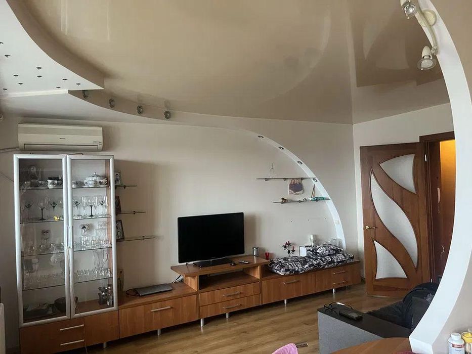 Продам 3-комн квартиру в районе Молодогвардейская ул.