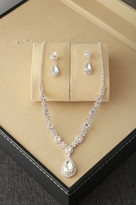 B5.10 Hit Zestaw biżuterii z białymi kamieniami i cyrkoniami 2 cz.ślub