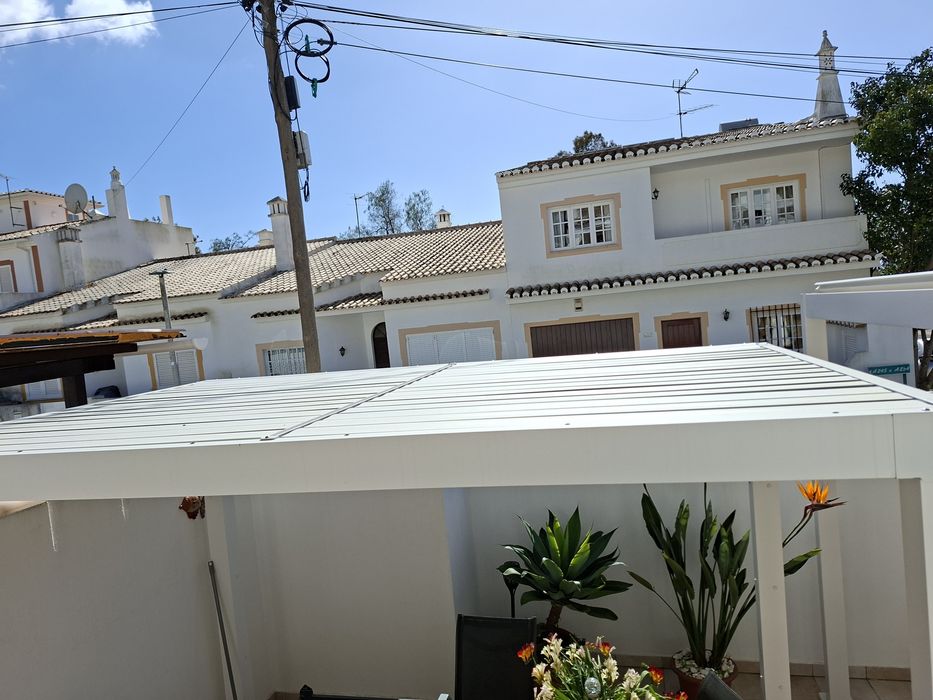 Pergola Bioclimâtica Naterial Clima Branca em Alumínio - 3,13m × 1,98m