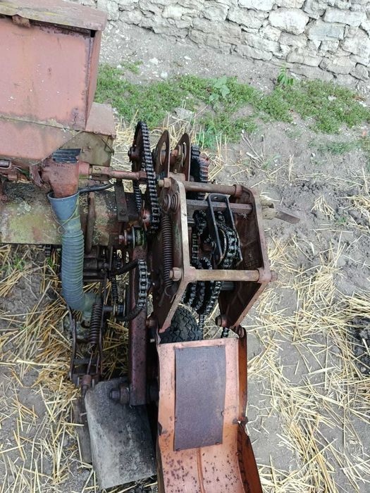 Сівалка бурякова ССТ-6, 6-рядна + 3 комплекти висівних дисків