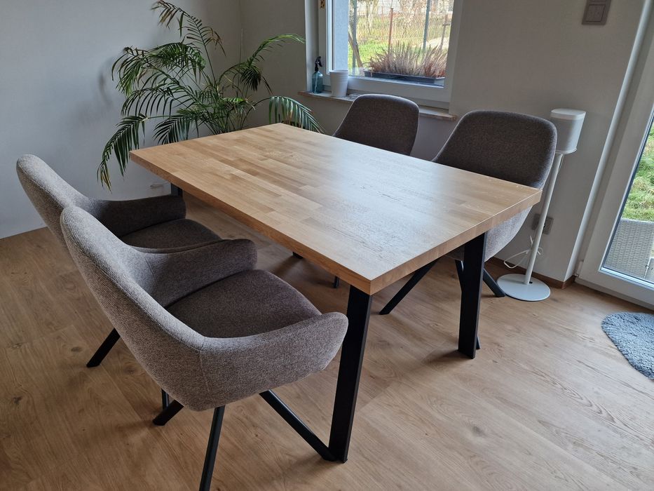 Nowy stół dębowy 80x140