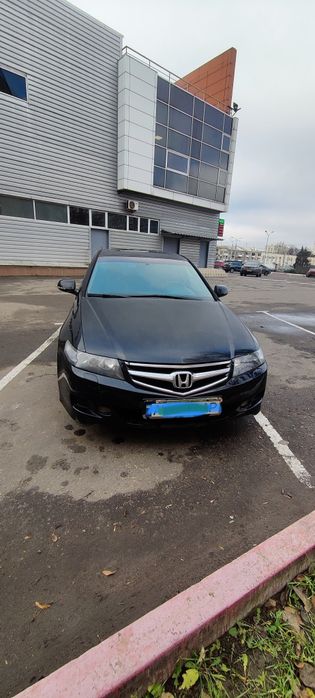 Продам машину Хонда аккорд 7