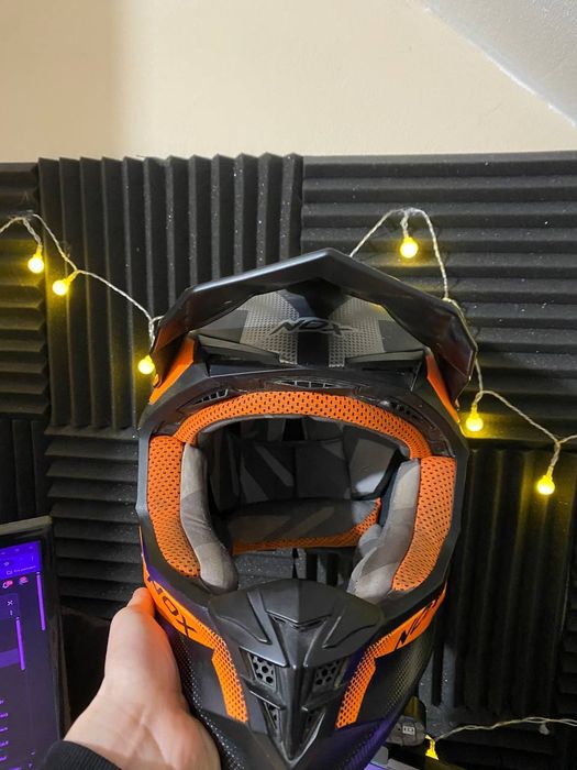 Продам ендуро шолом з окулярами