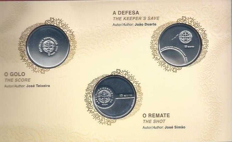 EURO  2004 Moedas BNC Prata  3 de  8  euros o Espetaculo
