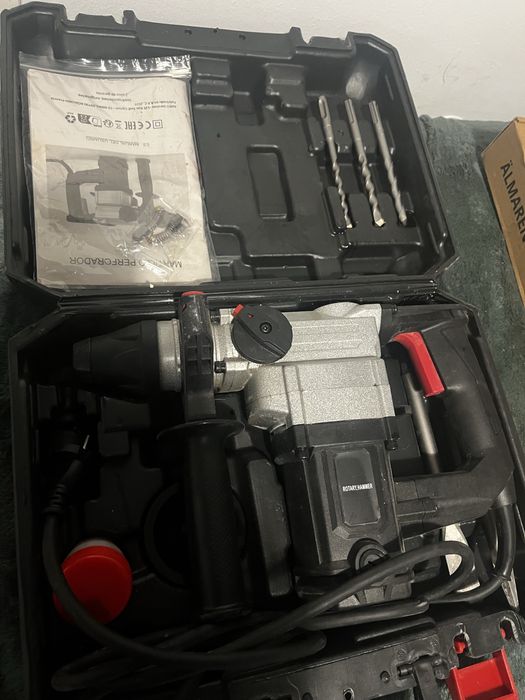 Martelo eletrico novo com todos os acessorios