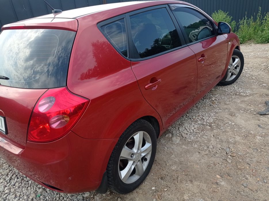 Kia Cee'd 2.0 бензин автомат Обмен