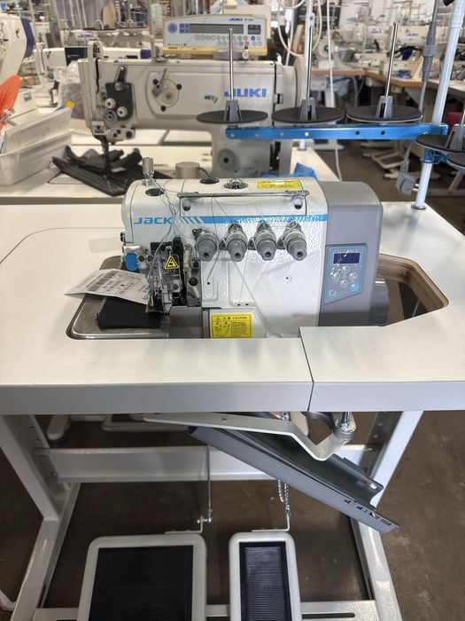 Overlock Jack C2-4 automat Nowy 4-nitkowy jak Juki