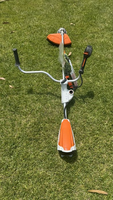 Roçadora STIHL FSA 130 bateria