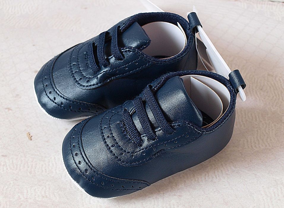 Śliczne granatowe buciki do chrztu rozm 10,11