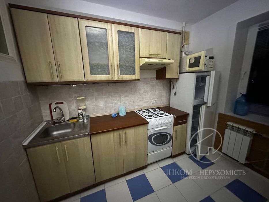 Велика 1к квартира в цегляному будинку