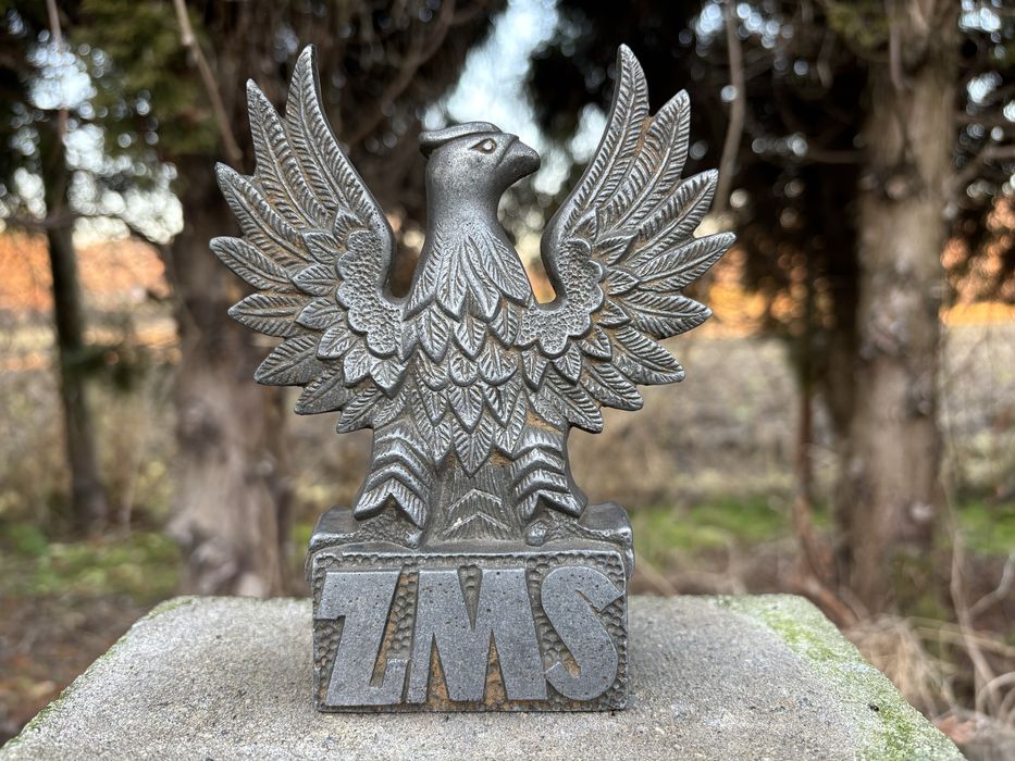 Figurka statuetka ZMS orzeł Prl