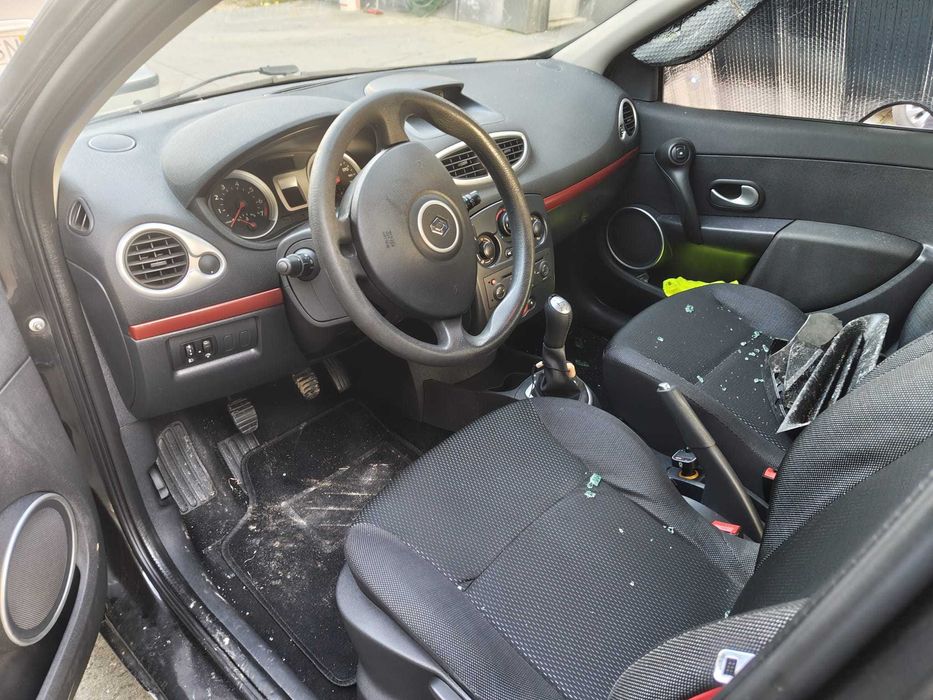 Renaut Clio para reparar