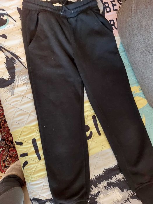 Spodnie dresowe Reserved 146