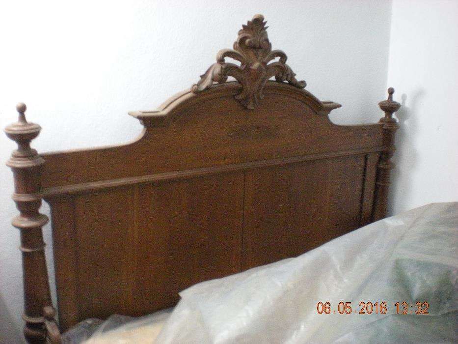 Mobilia de quarto antiga ano de 1870